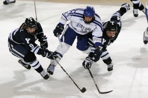 爱游戏APP-Ming迎来十五赛季出色发挥，中国队观众热烈欢呼！全场沸腾不已