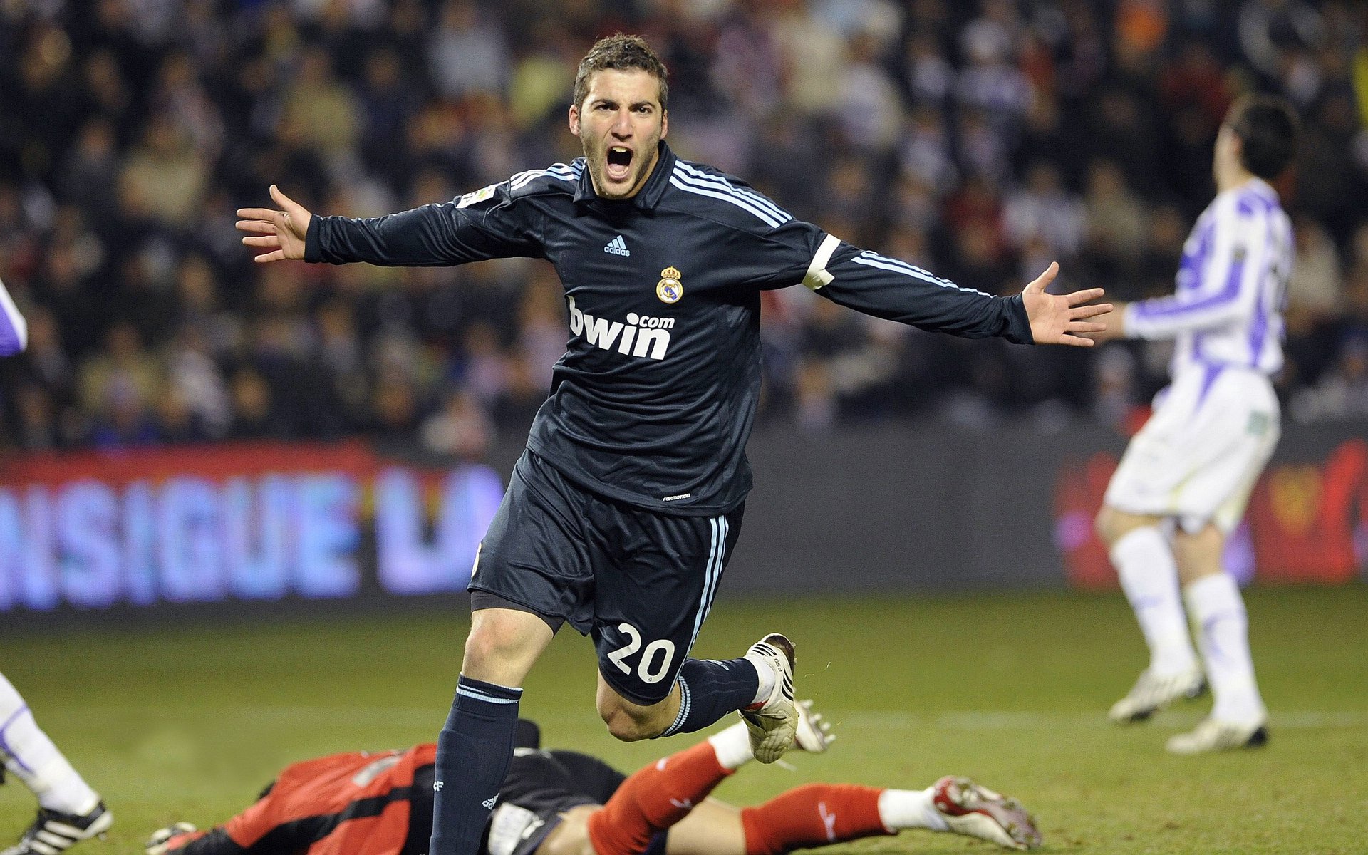 达拉斯独行侠士气爆棚,欧冠抢七大战遇上川崎前锋,目标明确直指晋级的简单介绍